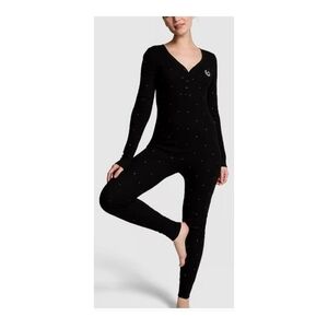 Black Women's Long Sleeve Sleepwear